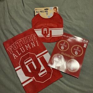 Wincraft Oklahoma Sooners Future Alumni Bib, Burp Cloth, & Milestone Stickers